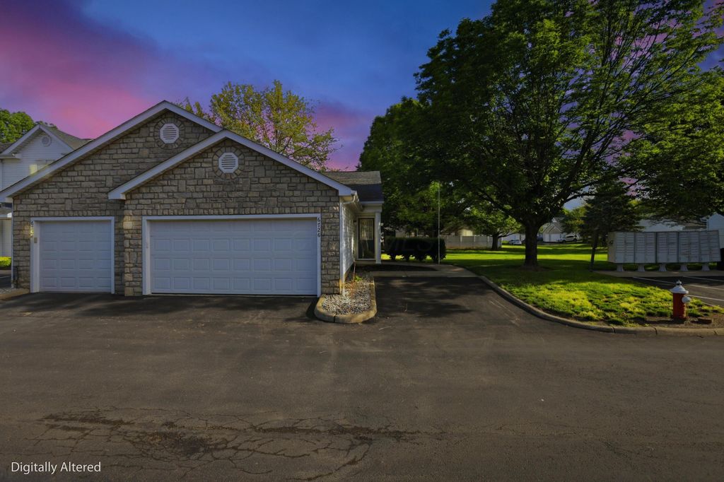 Photo of 6726 Hamler Drive 33E #33E, Canal Winchester, OH 43110 (MLS # 226014261)