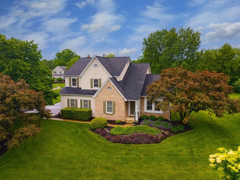 Photo of 242 Farm Creek Drive, Columbus, OH 43230 (MLS # 226019306)