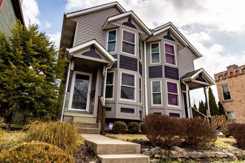 Photo of 1098-1100 Highland Street, Columbus, OH 43201 (MLS # 226002107)