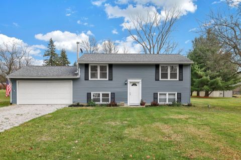 Photo of 3825 Needham Road, Lexington, OH 44904 (MLS # 226009401)