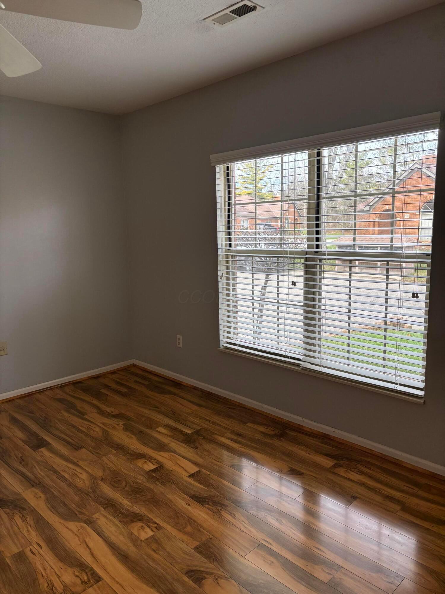 5817 Locbury Lane, Dublin, Ohio image 11