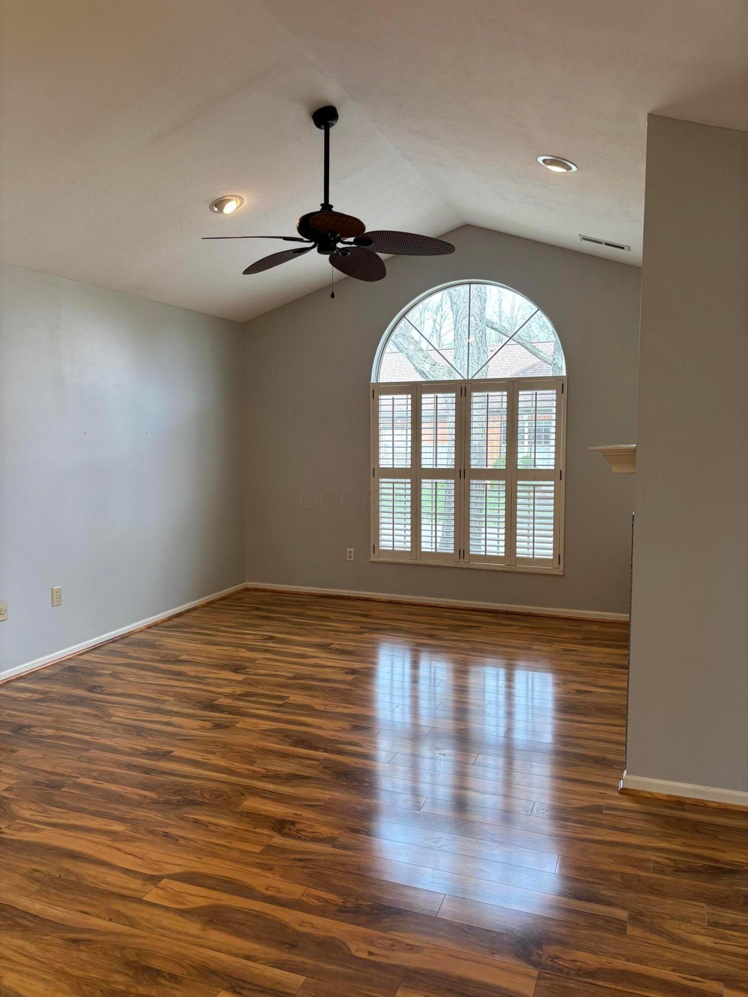 5817 Locbury Lane, Dublin, Ohio image 4