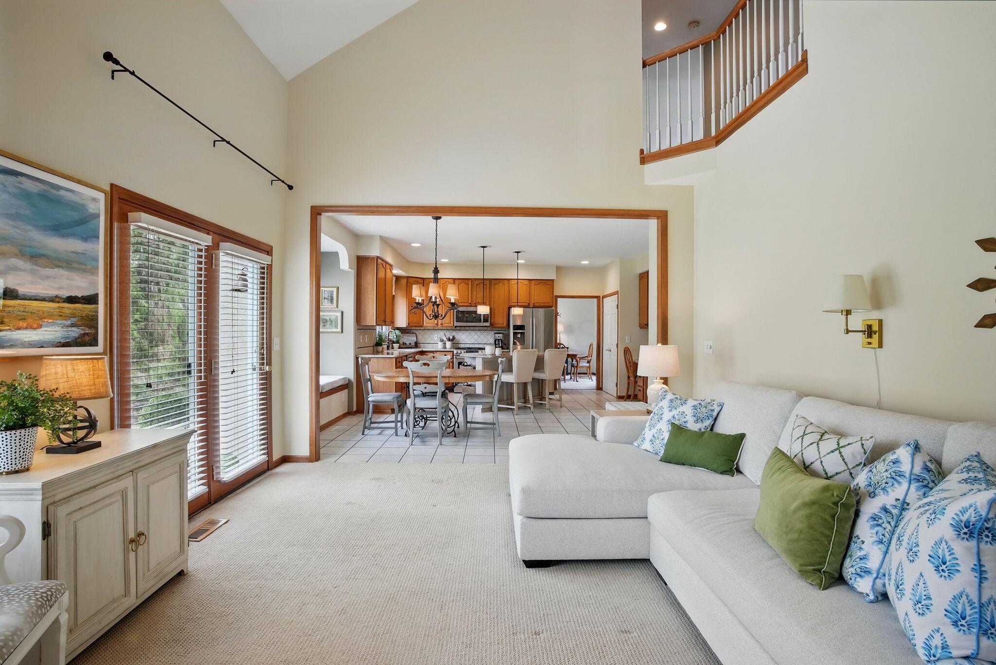 1295 Dunrovin Drive, New Albany, Ohio image 6