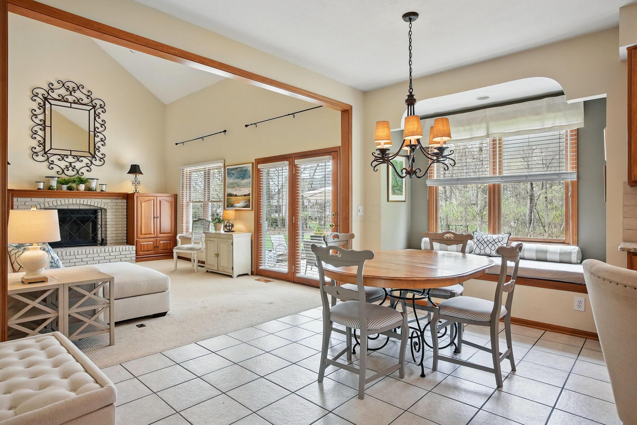 1295 Dunrovin Drive, New Albany, Ohio image 10
