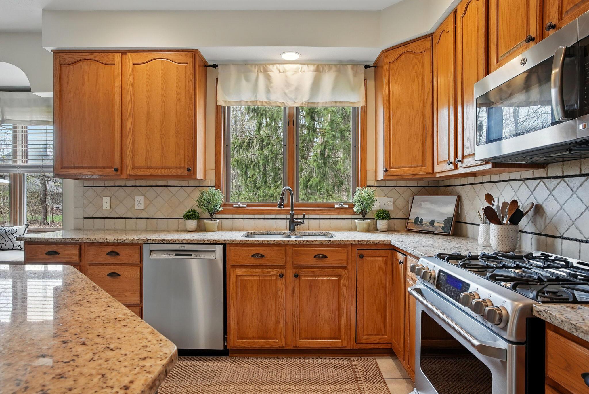 1295 Dunrovin Drive, New Albany, Ohio image 20