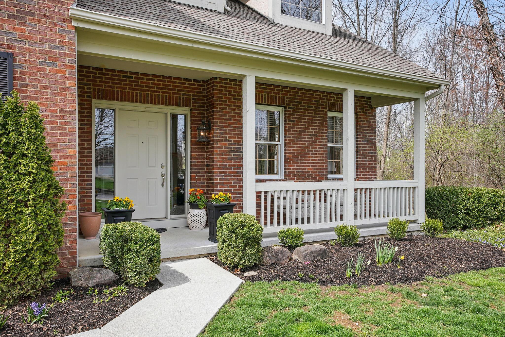 1295 Dunrovin Drive, New Albany, Ohio image 3