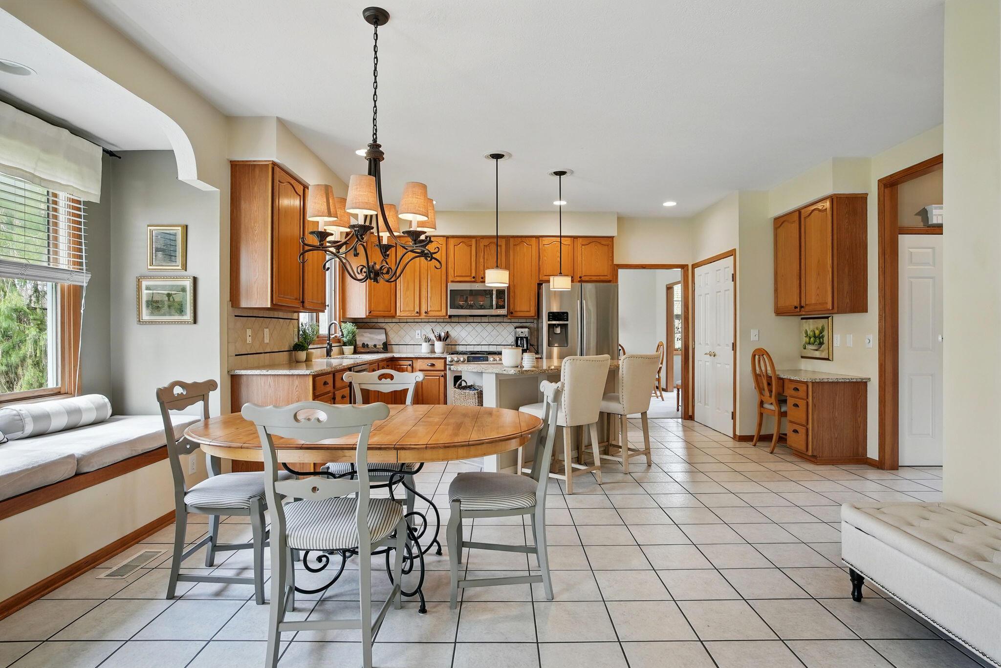 1295 Dunrovin Drive, New Albany, Ohio image 12