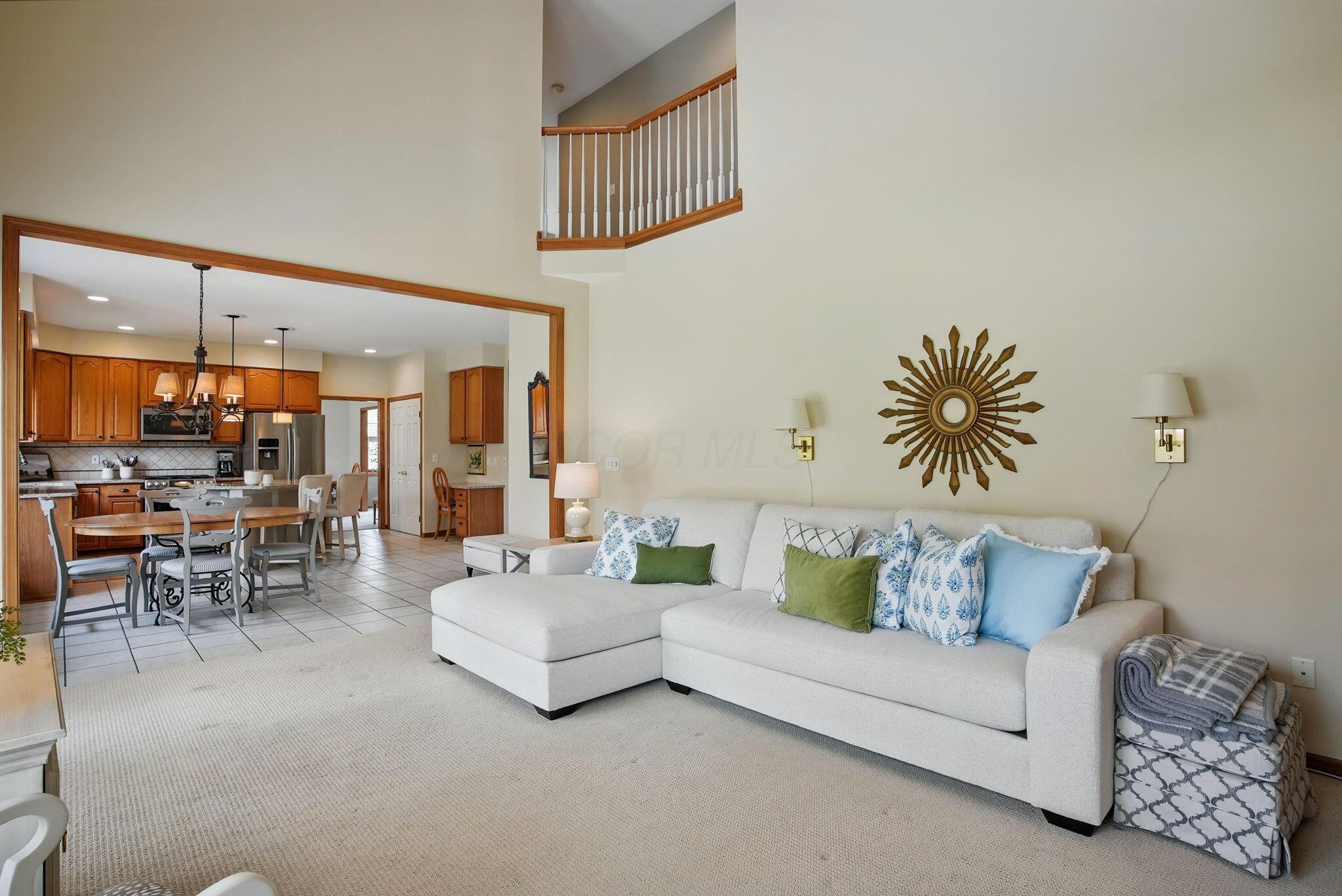 1295 Dunrovin Drive, New Albany, Ohio image 5