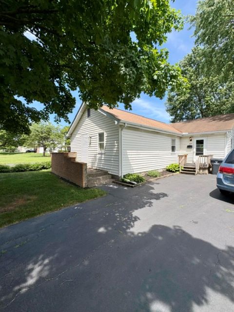 Photo of 526 Collingwood Avenue, Columbus, OH 43213 (MLS # 226022428)