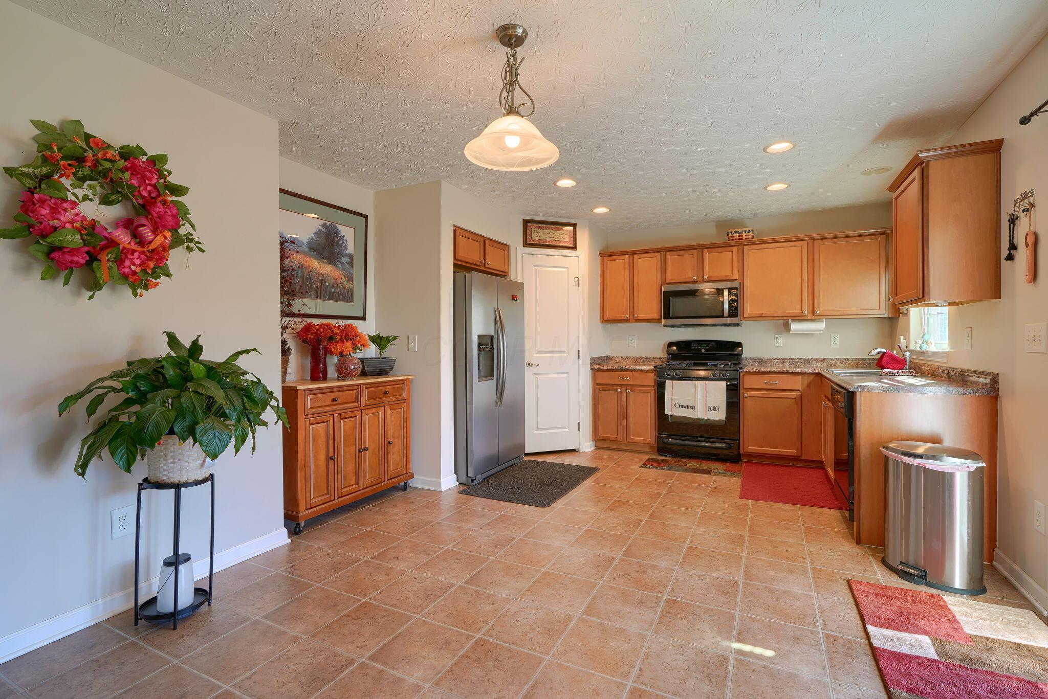 5747 Little Red Rover Street, Groveport, Ohio image 25