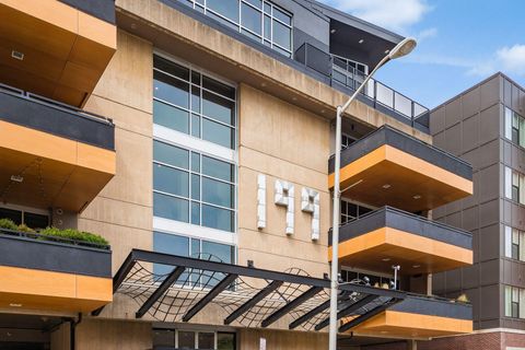 Photo of 199 S 5th Street 406 #406, Columbus, OH 43215 (MLS # 225045239)