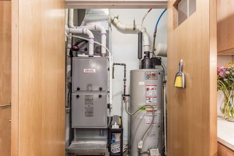 Tiny photo for 199 S 5th Street 406 #406, Columbus, OH 43215 (MLS # 225045239)