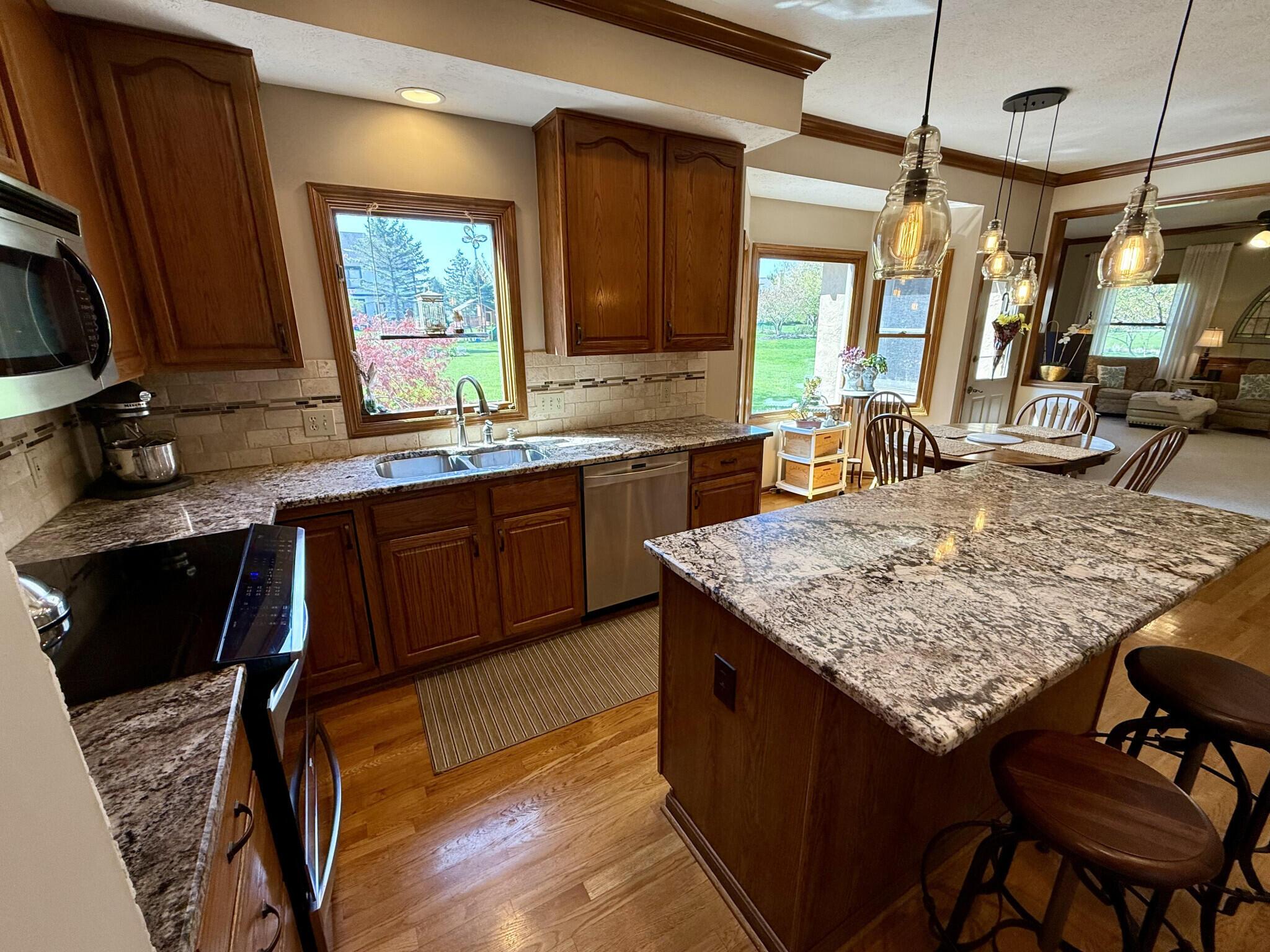2818 Big Sur Drive, Lewis Center, Ohio image 5