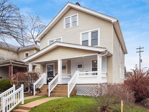 Photo of 1318 N 4th Street, Columbus, OH 43201 (MLS # 226006486)