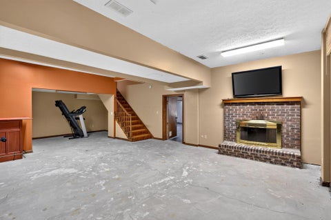 Tiny photo for 492 Liberty Lane, Westerville, OH 43081 (MLS # 226040171)