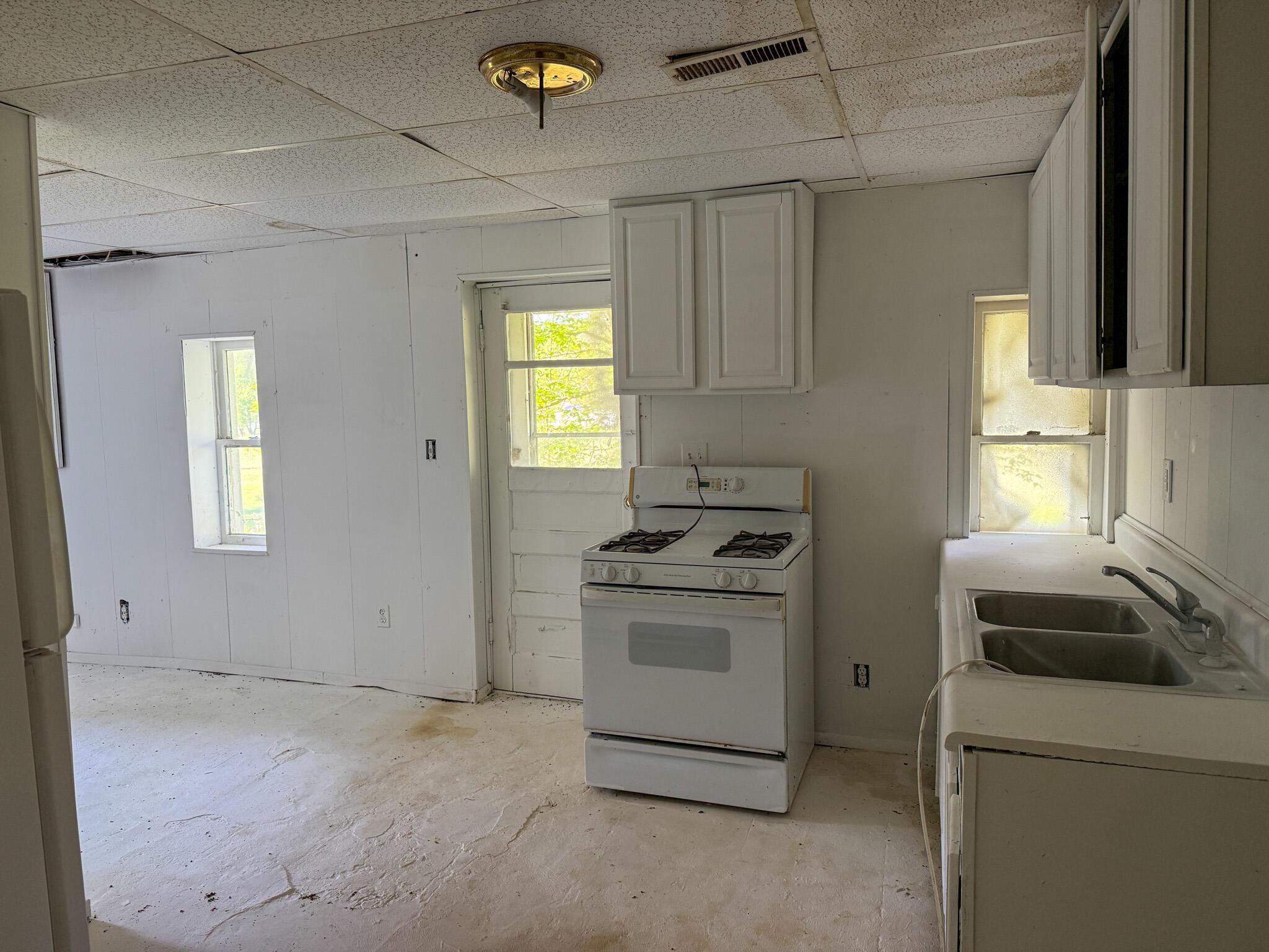 140 Sycamore Street, Glouster, Ohio image 6