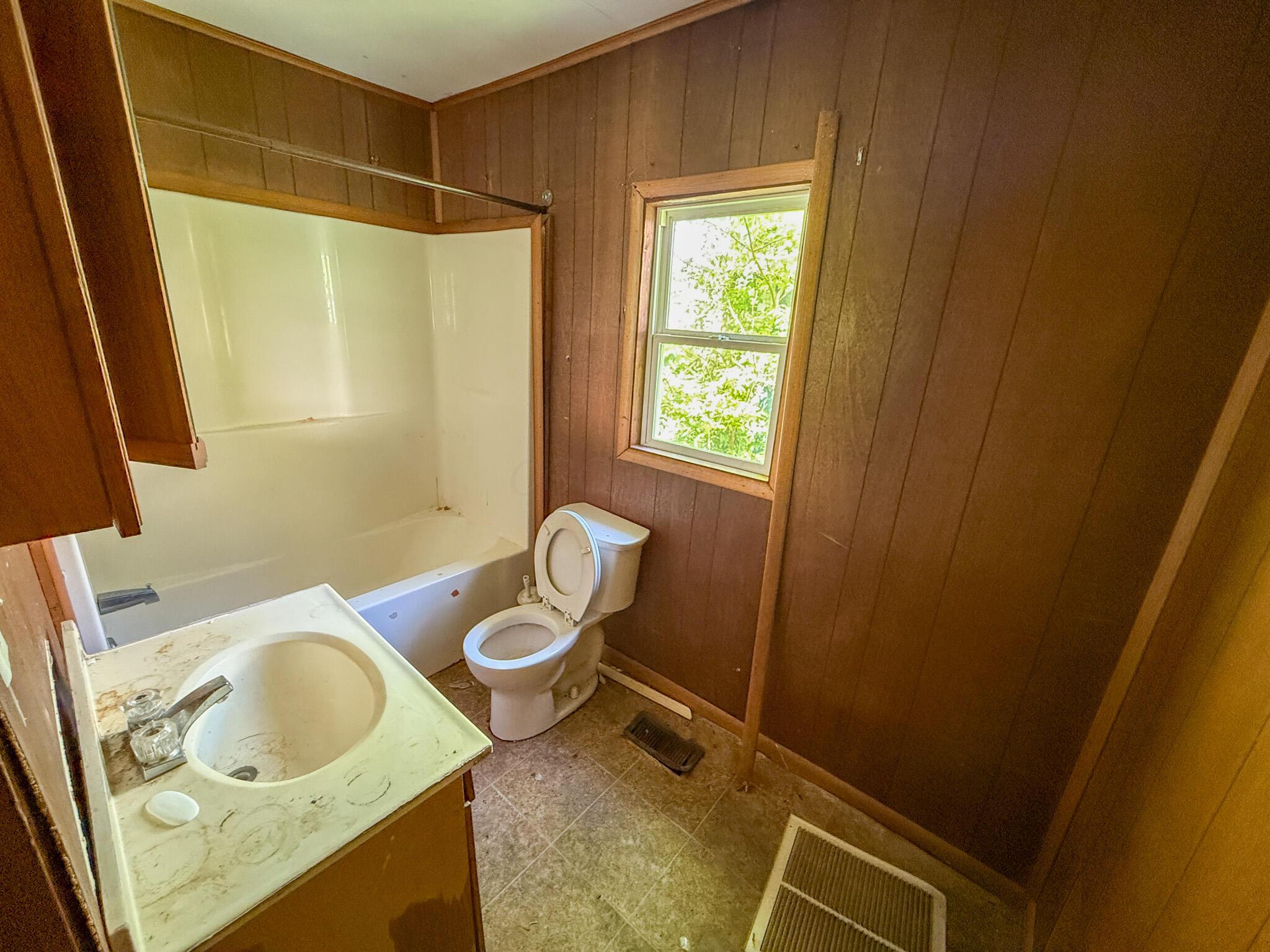 140 Sycamore Street, Glouster, Ohio image 26