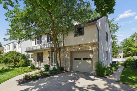 Tiny photo for 1910 Westwood Avenue, Columbus, OH 43212 (MLS # 226029387)