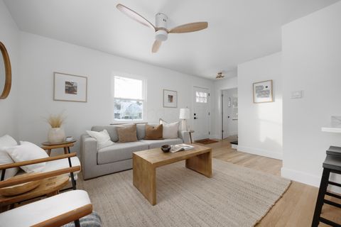 Tiny photo for 1914 Elmwood Avenue, Columbus, OH 43212 (MLS # 225045739)