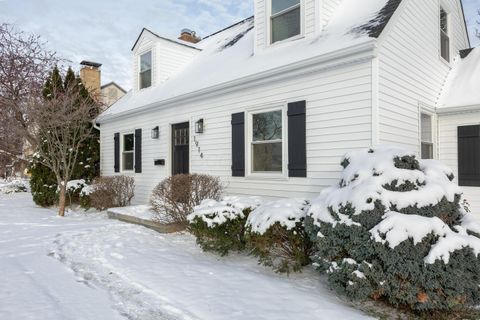 Tiny photo for 1914 Elmwood Avenue, Columbus, OH 43212 (MLS # 225045739)