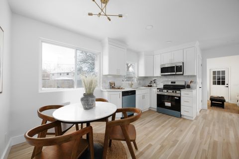 Tiny photo for 1914 Elmwood Avenue, Columbus, OH 43212 (MLS # 225045739)