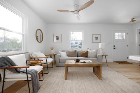 Tiny photo for 1914 Elmwood Avenue, Columbus, OH 43212 (MLS # 225045739)