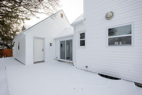 Tiny photo for 1914 Elmwood Avenue, Columbus, OH 43212 (MLS # 225045739)