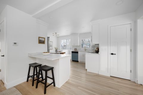 Tiny photo for 1914 Elmwood Avenue, Columbus, OH 43212 (MLS # 225045739)