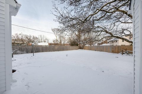 Tiny photo for 1914 Elmwood Avenue, Columbus, OH 43212 (MLS # 225045739)