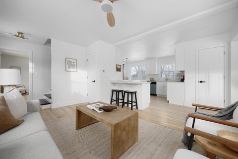 Tiny photo for 1914 Elmwood Avenue, Columbus, OH 43212 (MLS # 225045739)