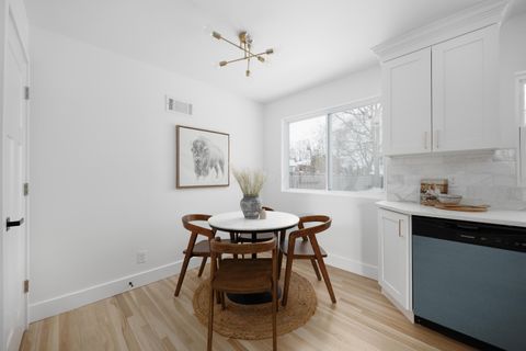 Tiny photo for 1914 Elmwood Avenue, Columbus, OH 43212 (MLS # 225045739)