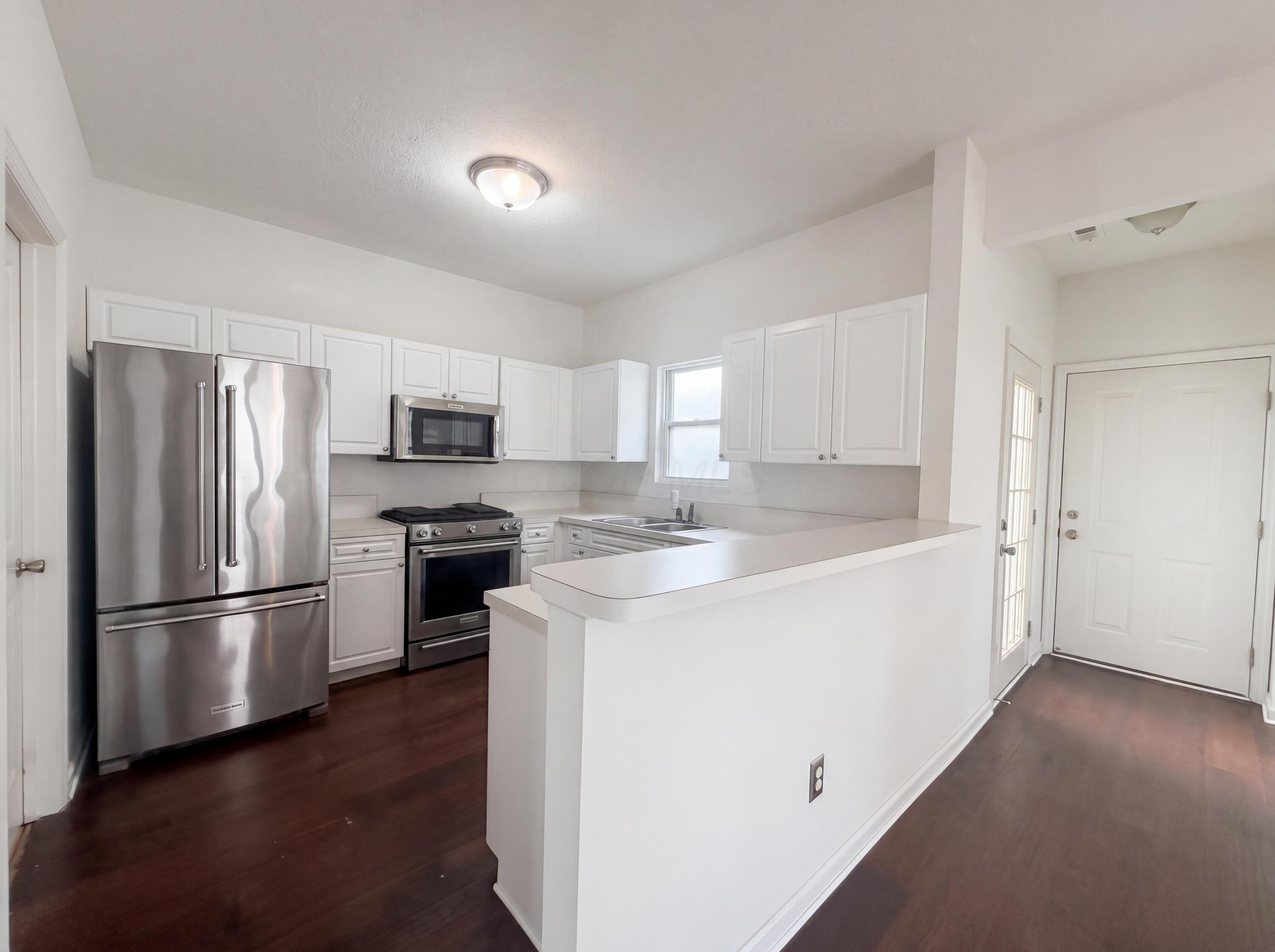 825 Summerville Drive
