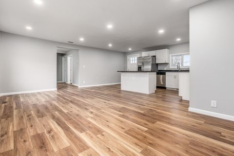 Tiny photo for 906 S Main Street, Mount Vernon, OH 43050 (MLS # 226000668)