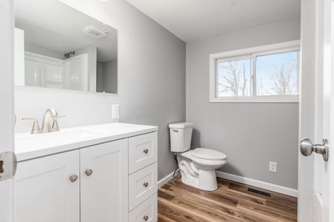 Tiny photo for 906 S Main Street, Mount Vernon, OH 43050 (MLS # 226000668)