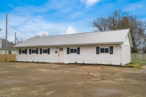 Tiny photo for 906 S Main Street, Mount Vernon, OH 43050 (MLS # 226000668)