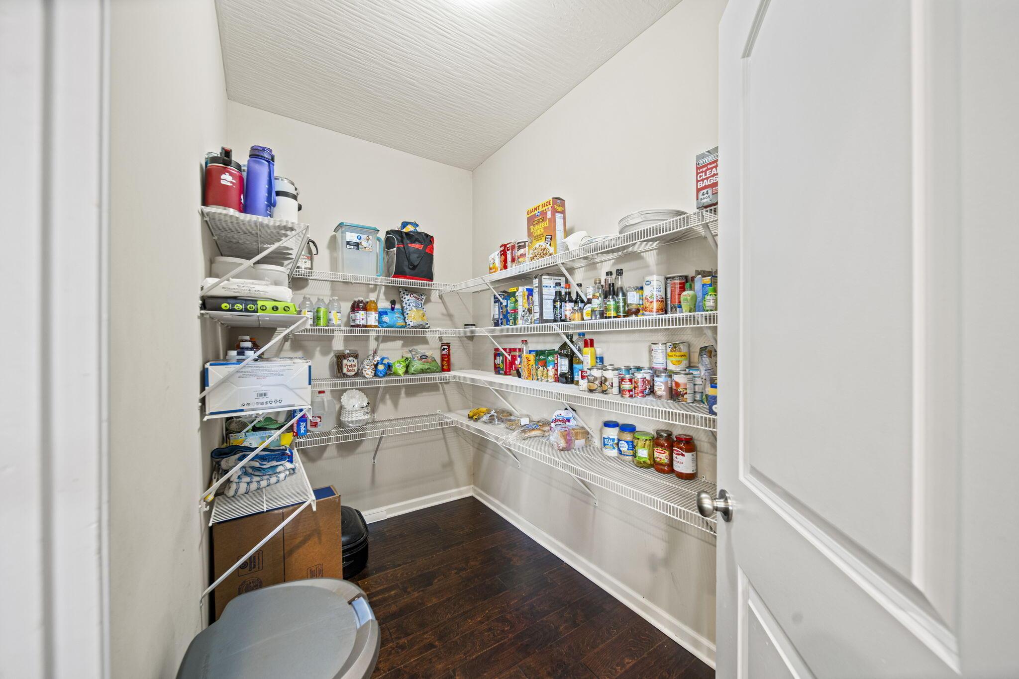 607 Green Forest Place, Lithopolis, Ohio image 37