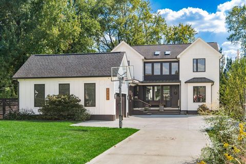Tiny photo for 2731 Clifton Road, Columbus, OH 43221 (MLS # 225037165)