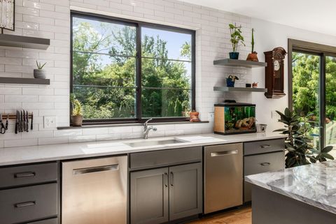 Tiny photo for 2731 Clifton Road, Columbus, OH 43221 (MLS # 225037165)