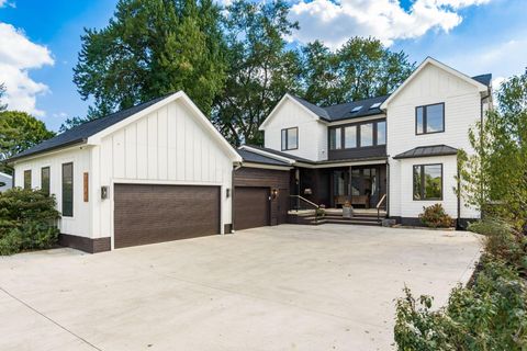 Tiny photo for 2731 Clifton Road, Columbus, OH 43221 (MLS # 225037165)