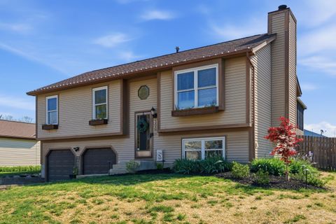 Photo of 300 Pathfinder Drive, Reynoldsburg, OH 43068 (MLS # 226013589)