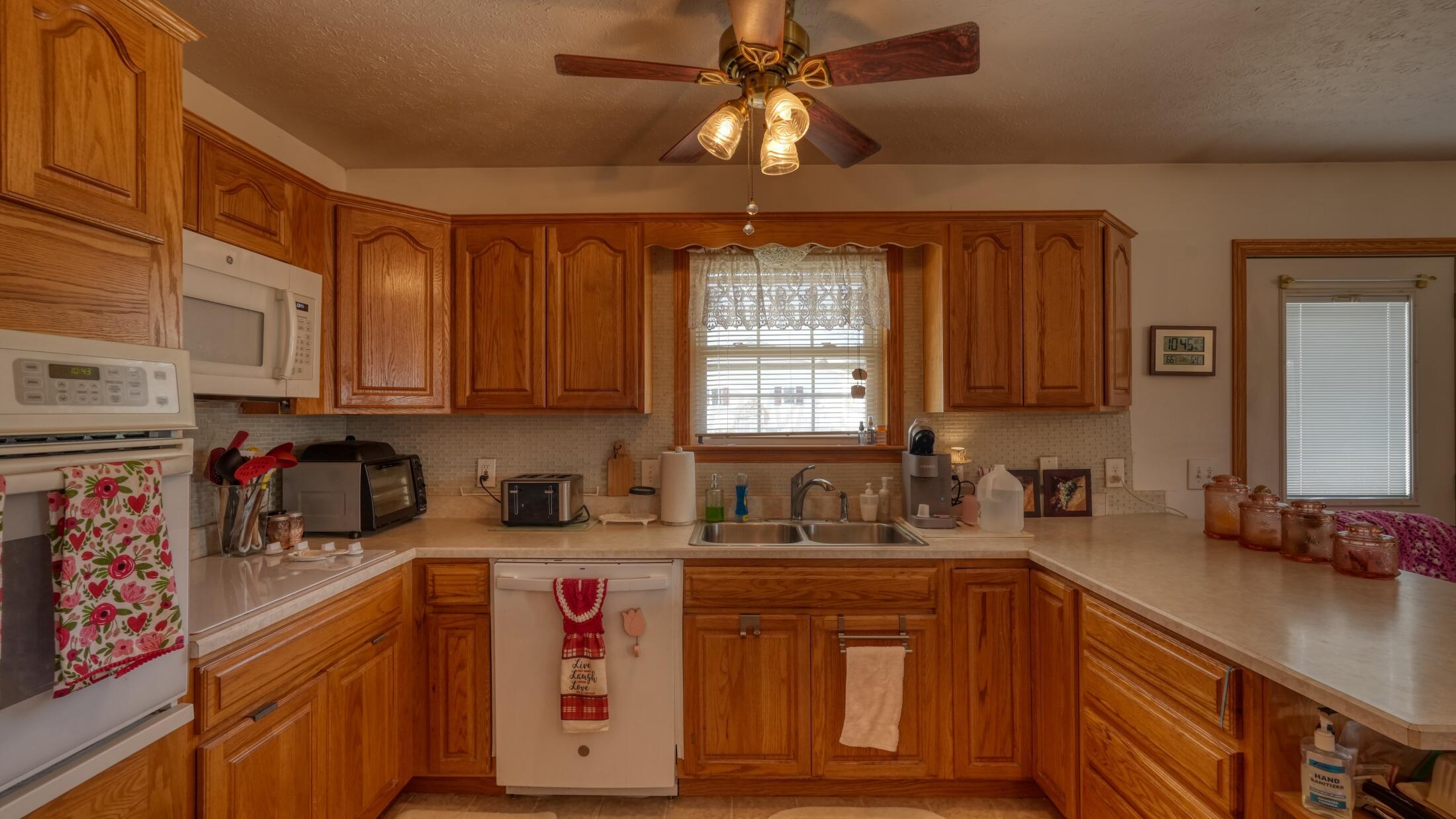 2760 Flint Ridge Road, Hopewell, Ohio image 3