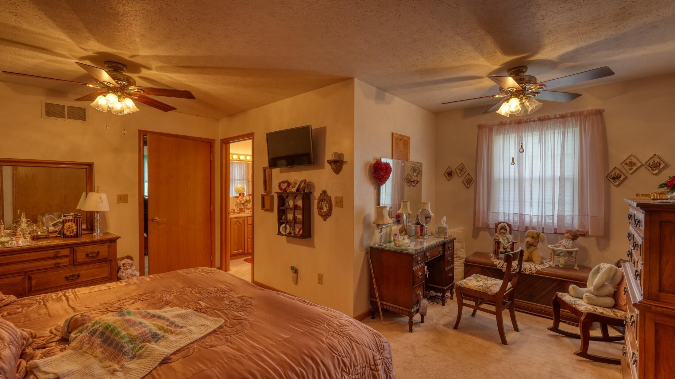 2760 Flint Ridge Road, Hopewell, Ohio image 21