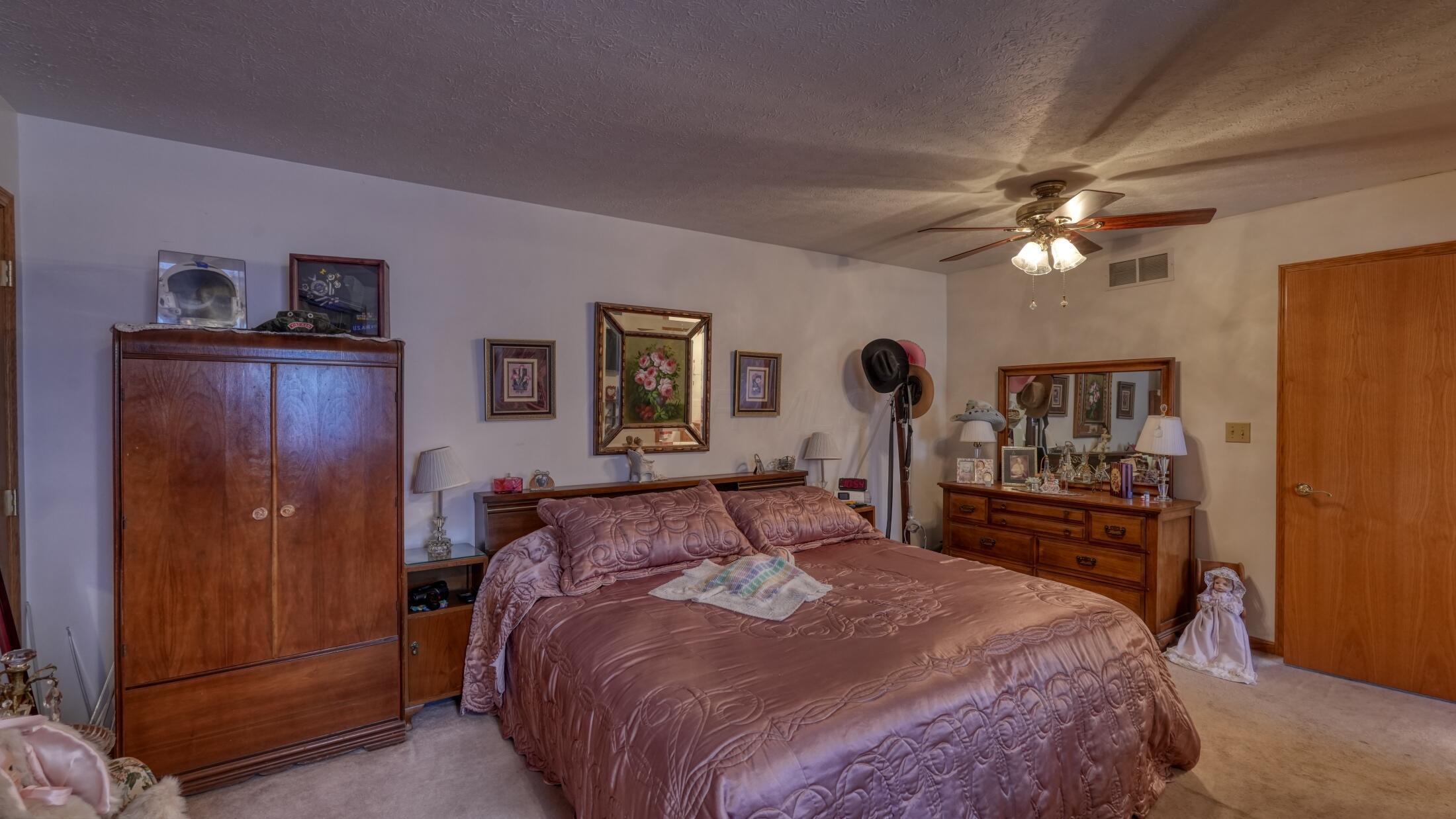 2760 Flint Ridge Road, Hopewell, Ohio image 20