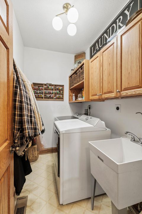 Tiny photo for 16908 County Road 190, Kenton, OH 43326 (MLS # 226003166)