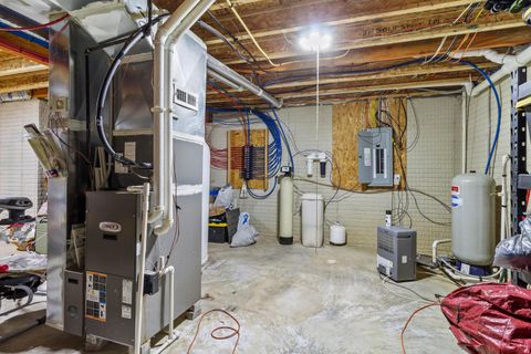 Tiny photo for 16908 County Road 190, Kenton, OH 43326 (MLS # 226003166)