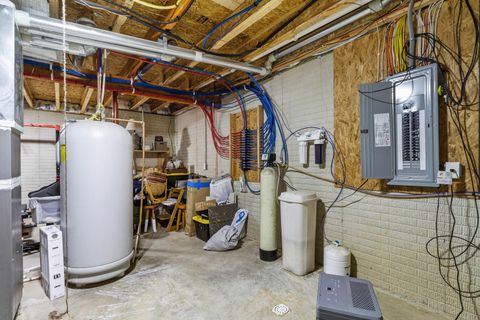 Tiny photo for 16908 County Road 190, Kenton, OH 43326 (MLS # 226003166)