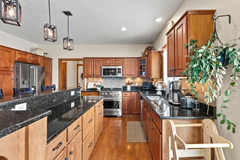 Tiny photo for 16908 County Road 190, Kenton, OH 43326 (MLS # 226003166)