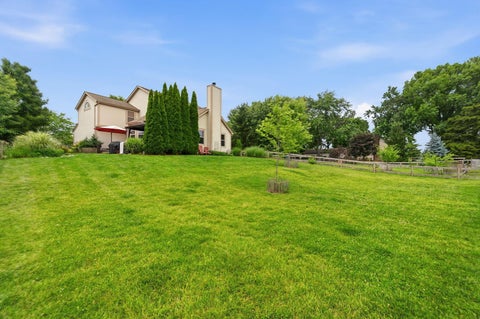 Tiny photo for 8910 SEDONA Court, Lewis Center, OH 43035 (MLS # 226023818)
