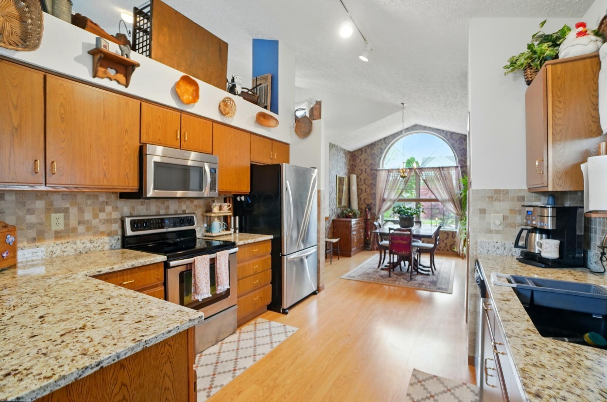 918 Linkfield Drive, Columbus, Ohio image 17