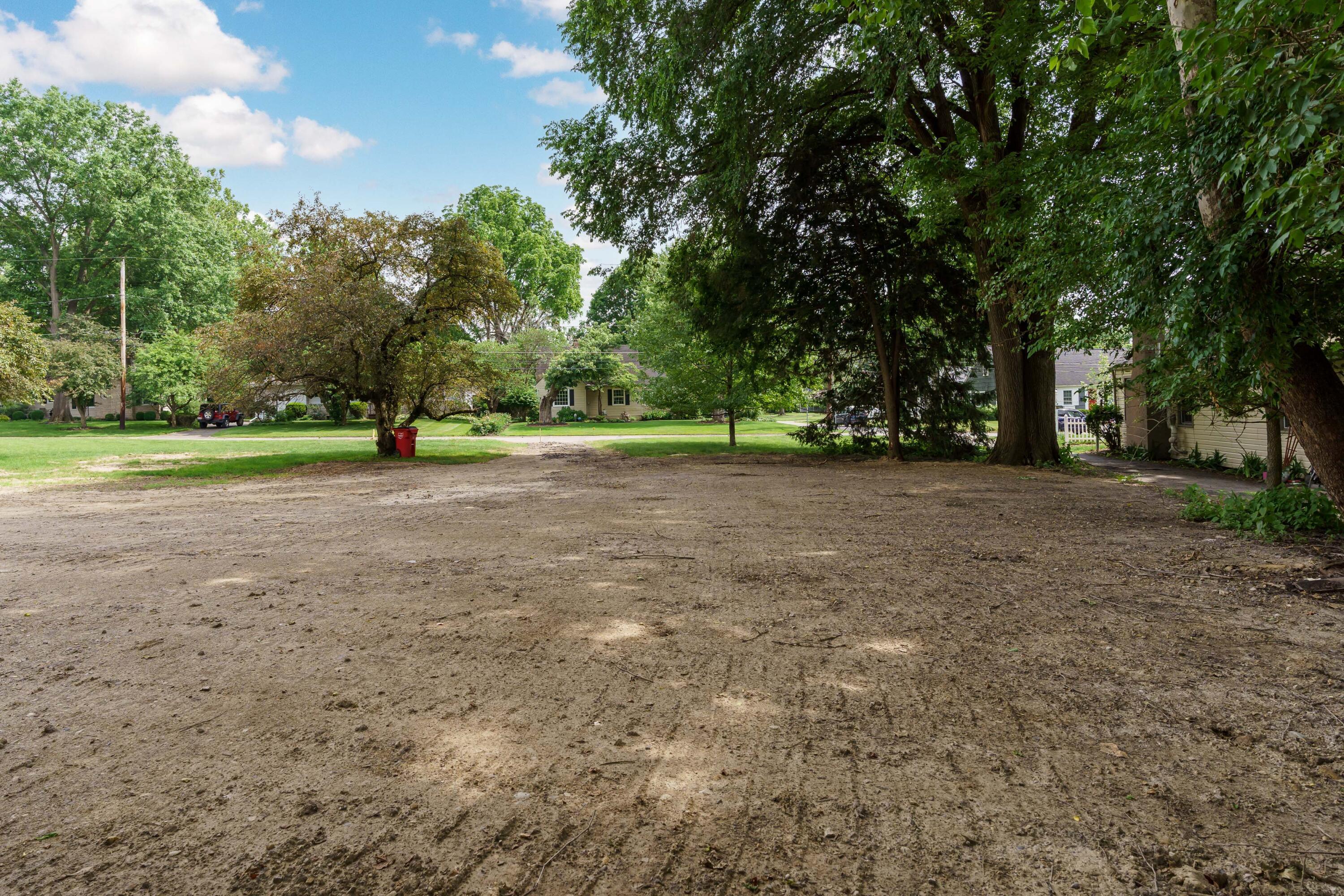 Photo 10 of 26 of 262 W South Street land